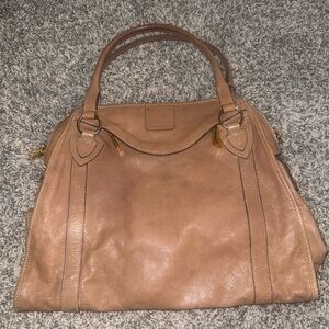 Elegant Tan Leather Handbag
